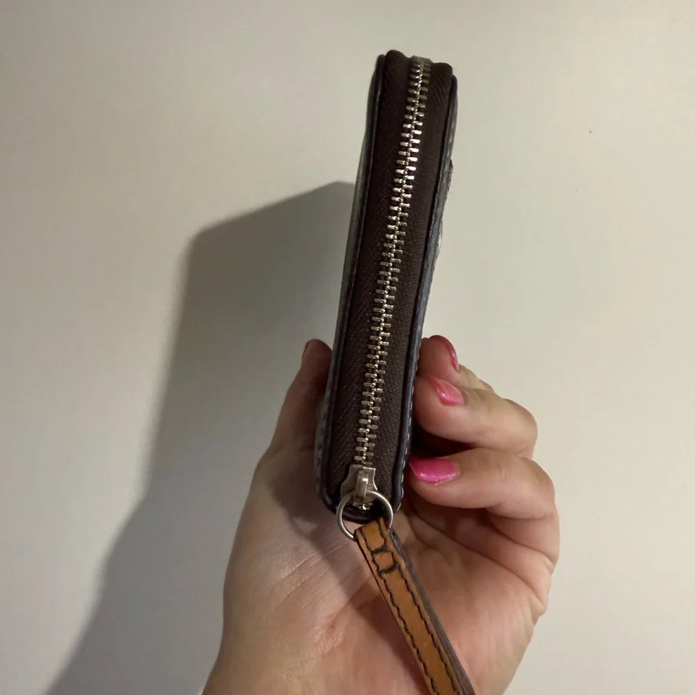 Coach Chelsea Dark Brown Leather Zip Wallet - Picture 4 of 8